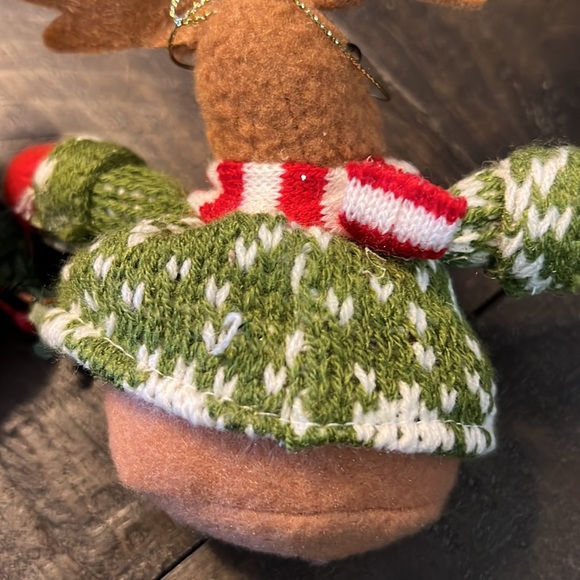 NWOT - weighted reindeer ornaments with adorable knit sweater and scarf Set of 2 - Picture 3 of 6